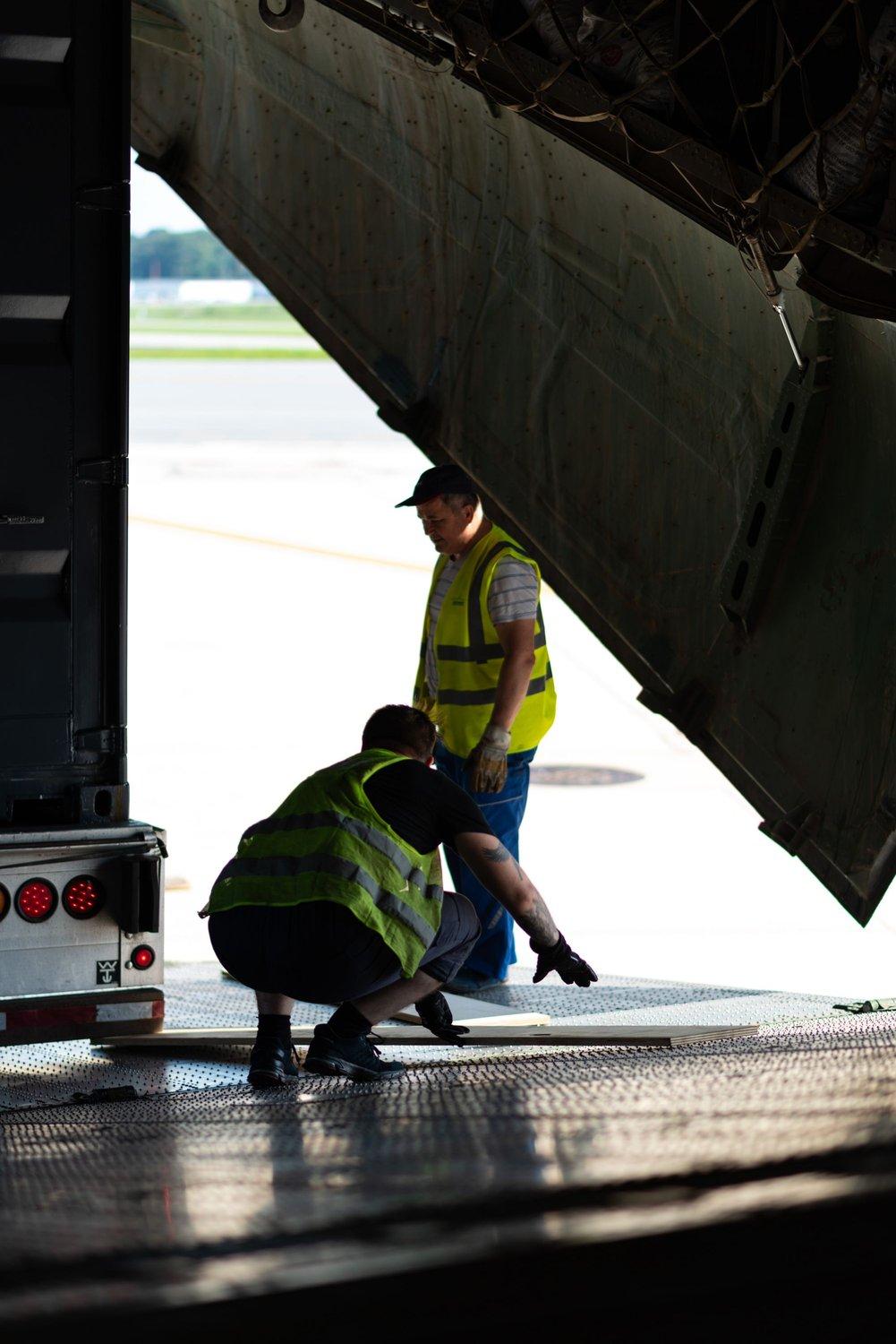 carousel-hero-element image-8